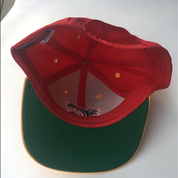 Calgary Flames NHL Reebok SnapBack - Picture 2 of 3